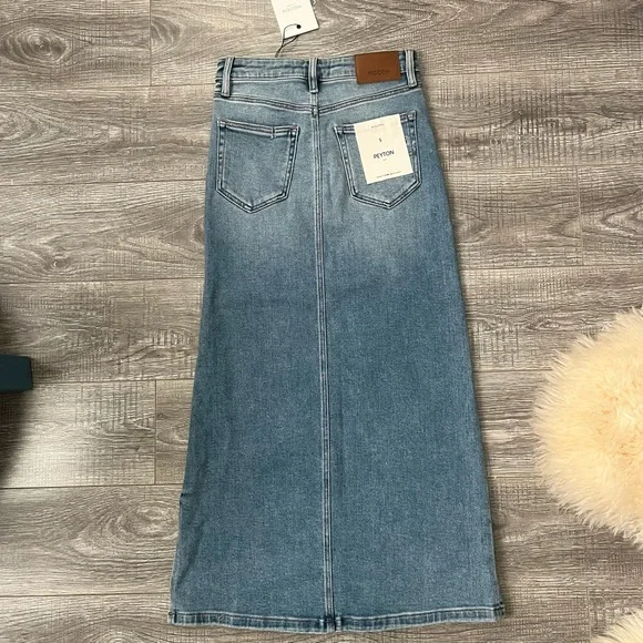 HIDDEN in Peyton Denim Midi Skirt With Side Slit (S) NEW - Picture 10 of 10